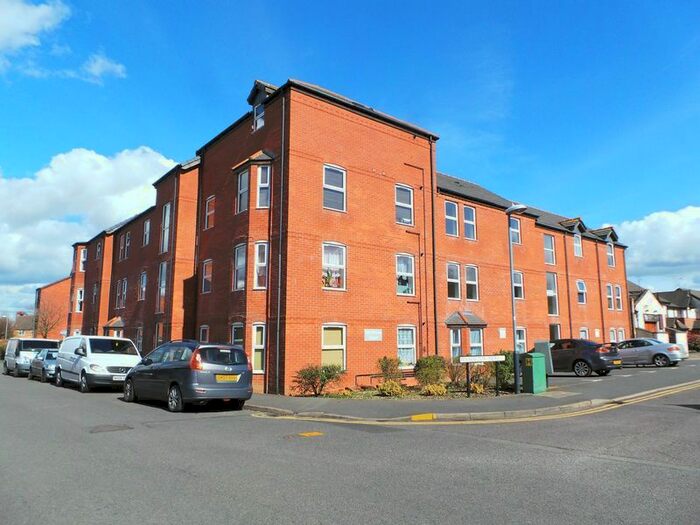2 Bedroom Flat To Rent In Little Pennington Street, Rugby, CV21