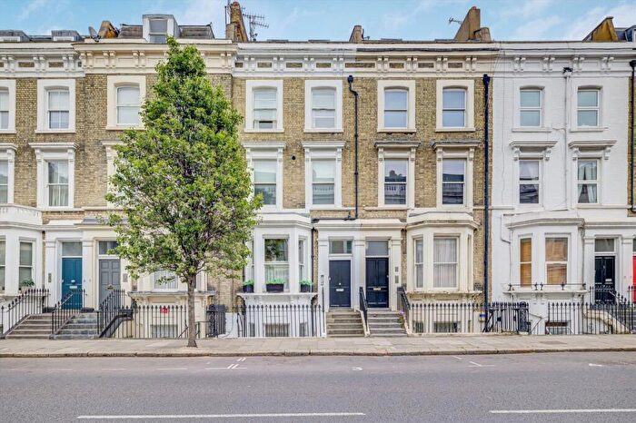 2 Bedroom Flat For Sale In Finborough Road, London, SW10