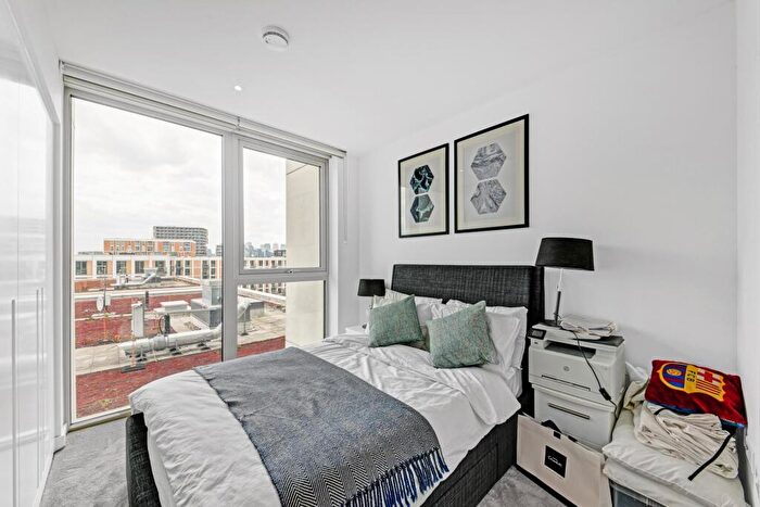 2 Bedroom Apartment To Rent In Liner House, Royal Wharf, London, E16