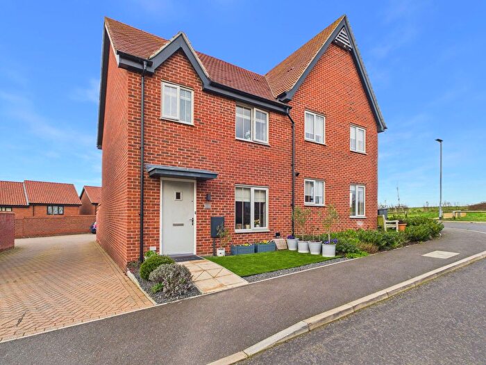 3 Bedroom Semi Detached House For Sale In Baines Way, Framlingham, IP13