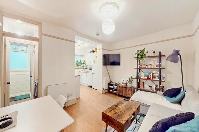 1 Bedroom Flat To Rent In Grove Road, Mile End, E3