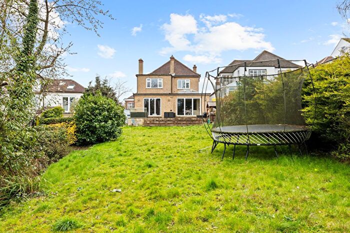 4 Bedroom Detached House For Sale In Onslow Gardens, South Croydon, CR2