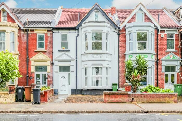 4 Bedroom Terraced House To Rent In Northern Parade, PO2
