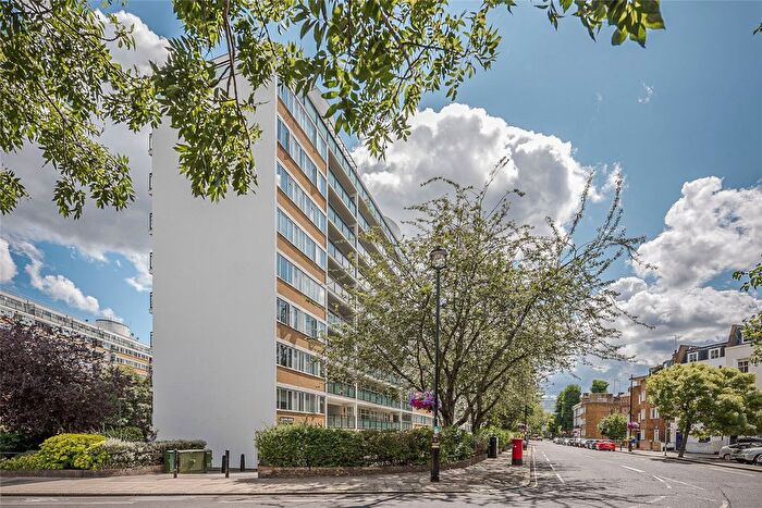 2 Bedroom Flat To Rent In Churchill Gardens, London, Uk, SW1V