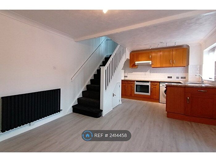 1 Bedroom End Of Terrace House To Rent In Banavie Gardens, Beckenham, BR3