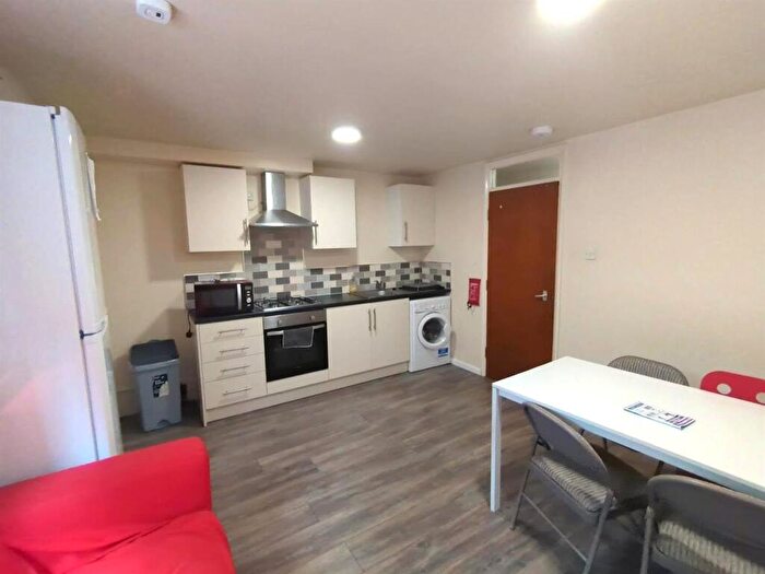 2 Bedroom Apartment To Rent In Turners Lane (), Sheffield, S10