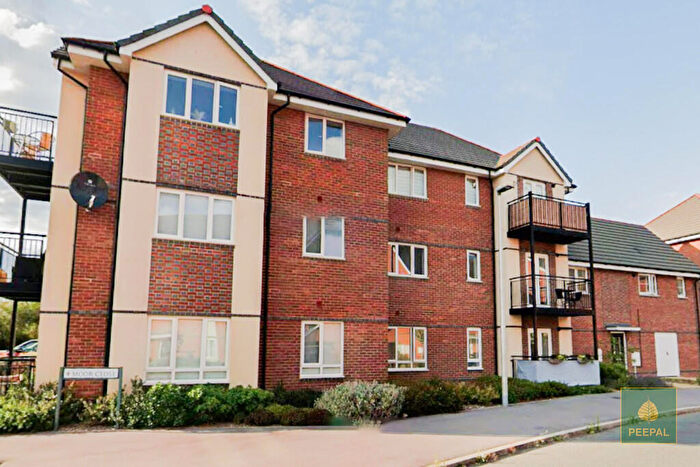 2 Bedroom Flat For Sale In Moor Close, Spencers Wood, Reading, RG7