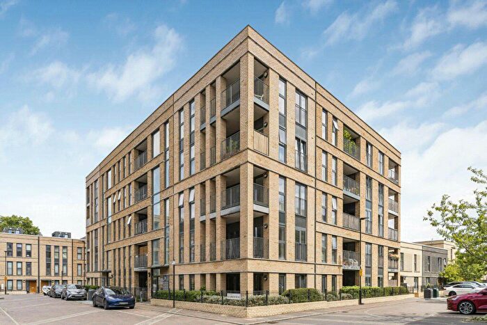 2 Bedroom Flat For Sale In Bourbon Road, London, SW9