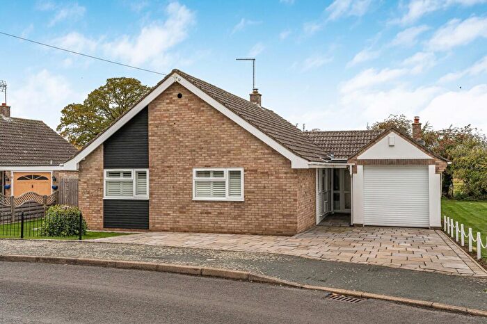 3 Bedroom Detached Bungalow For Sale In Bentley Close, Upwood, Cambridgeshire., PE26