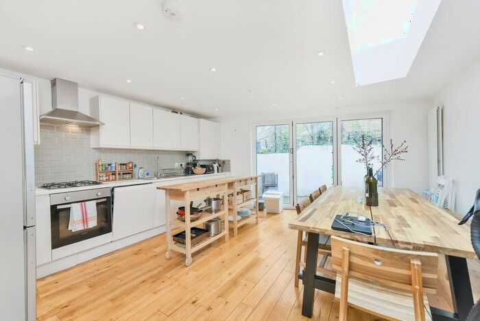 4 Bedroom Terraced House To Rent In Lilford Road, SE5