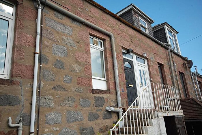 2 Bedroom Flat To Rent In North Deeside Road, Peterculter, Aberdeen, Aberdeenshire, AB14