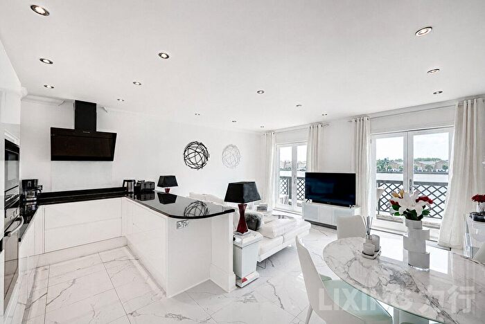 2 Bedroom Flat For Sale In Narrow Street, Wapping, E14