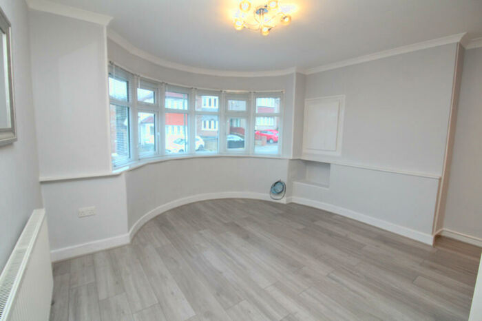 4 Bedroom Terraced House To Rent In Montrose Avenue, Welling, DA16