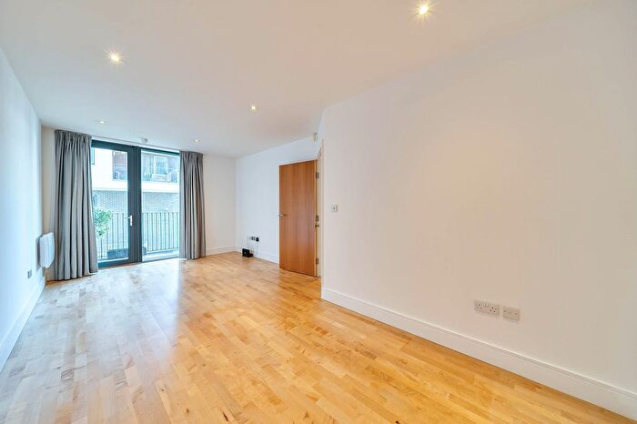 1 Bedroom Flat To Rent In City Walk, London, SE1