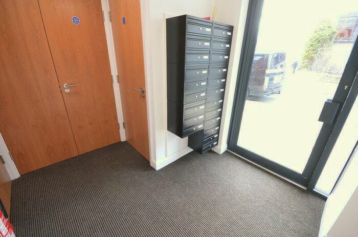 1 Bedroom Flat To Rent In Bank Parade, Burnley, BB11