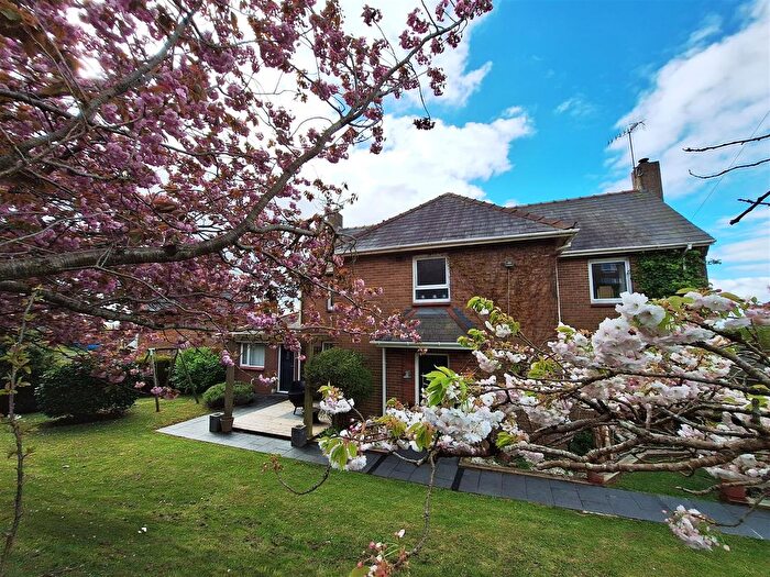 4 Bedroom Detached House For Sale In Ar Y Bryn, Pembrey, Burry Port, SA16