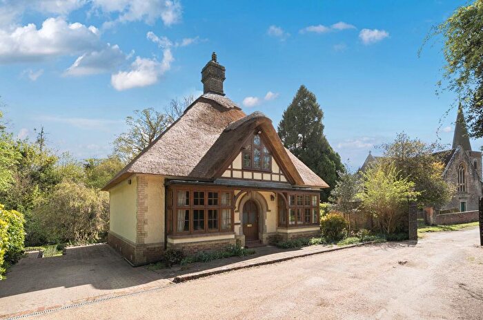 3 Bedroom Detached House For Sale In Charming Thatched Cottage, Teston, ME18