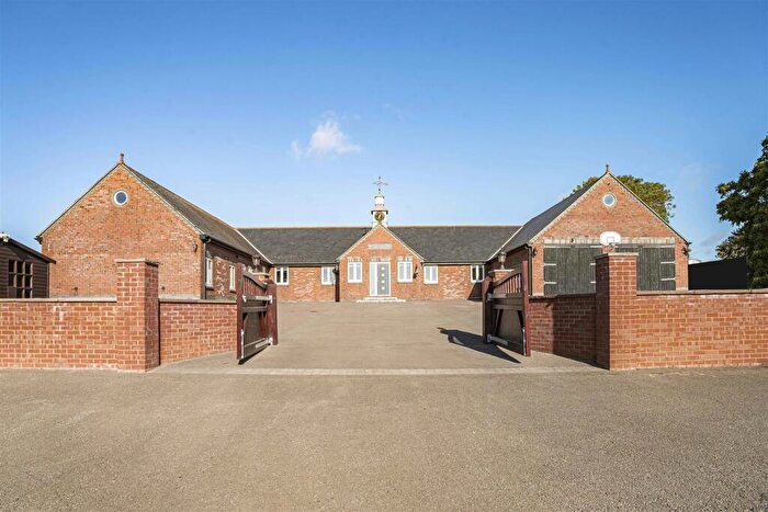 5 Bedroom Detached Bungalow For Sale In Manor Lane, Whilton, Daventry, NN11