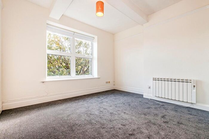 1 Bedroom Flat To Rent In Church Walk, Worthing, BN11