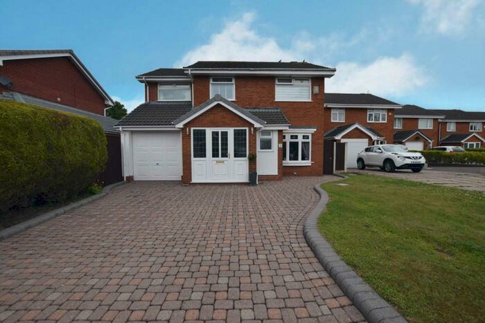 4 Bedroom Detached House For Sale In Kevelioc Close, Spital, CH63