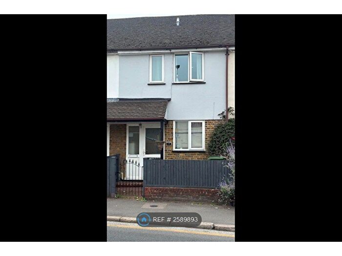 2 Bedroom Terraced House To Rent In Lower Road, Sutton, SM1