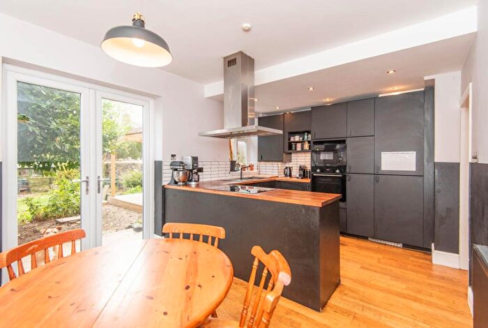 3 Bedroom Semi-Detached House For Sale In Highton Street, Sheffield, S6