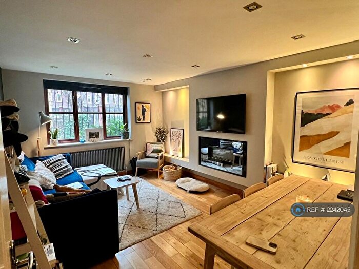 2 Bedroom Flat To Rent In Sugar Loaf Walk, London, E2