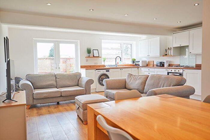 3 Bedroom Detached Bungalow For Sale In Taverham Road, Drayton, NR8