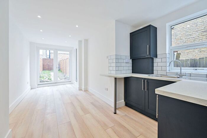 2 Bedroom Flat To Rent In Credenhill Street, Streatham, London, SW16