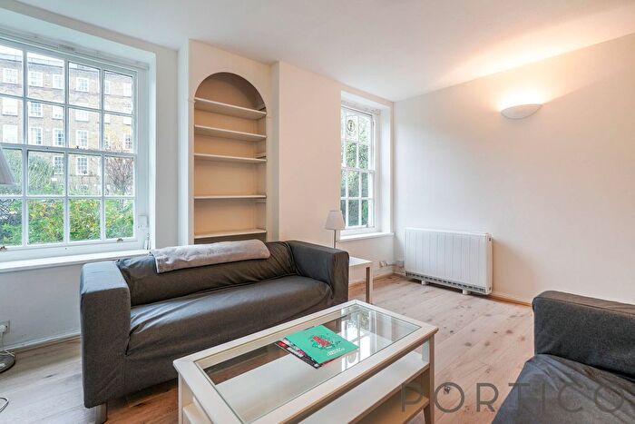 2 Bedroom Flat To Rent In White House, Vicarage Crescent, London, SW11