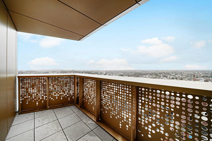 2 Bedroom Apartment To Rent In Pinnacle Tower, SE13