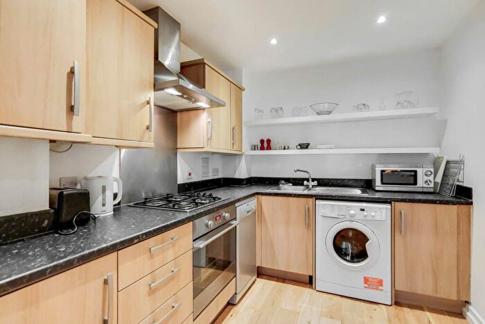 1 Bedroom Flat To Rent In Storehouse Mews, Westferry, London, E14