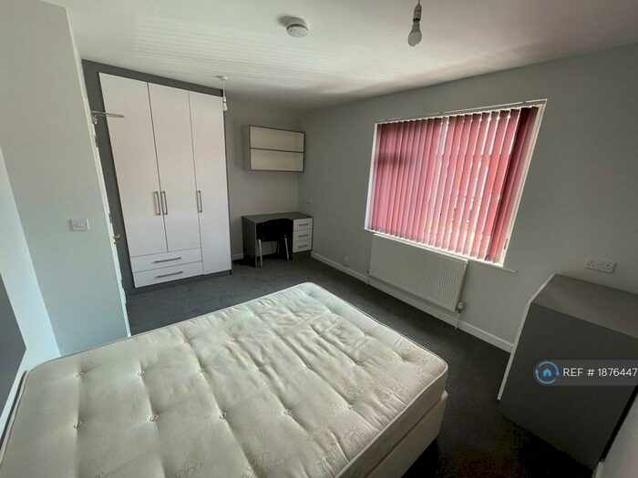 6 Bedroom Terraced House To Rent In De Beauvoir Road, Reading, RG1