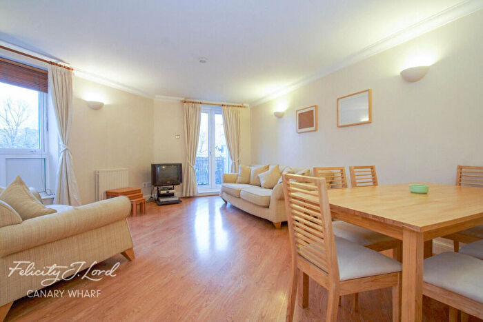 2 Bedroom Apartment To Rent In Grenade Street, London, E14