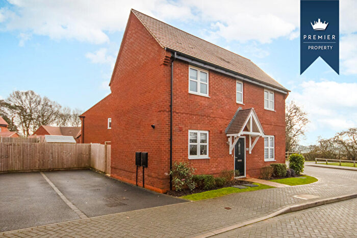 3 Bedroom Detached House For Sale In Dunn Lane, Mickleover, DE3