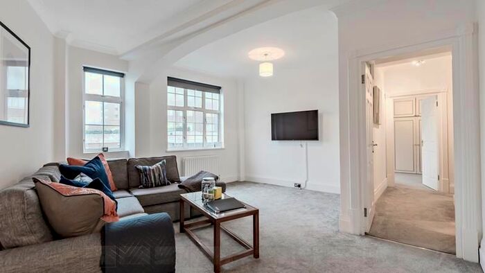 2 Bedroom Flat To Rent In Park Road, London, NW8