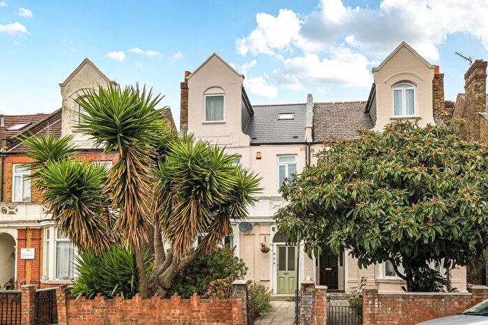 2 Bedroom Flat For Sale In Rosenthal Road, London, SE6