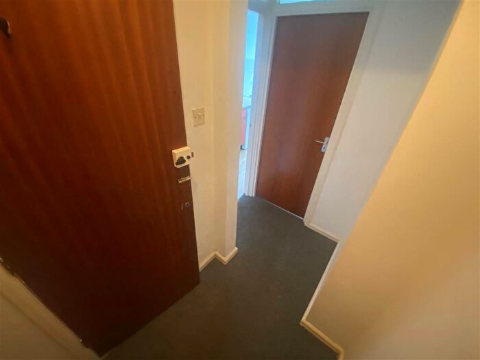 1 Bedroom Flat To Rent In Despenser Street, Cardiff, CF11