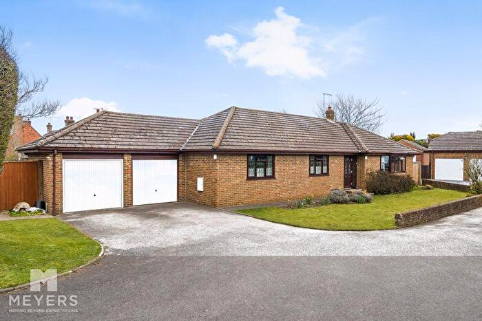 4 Bedroom Bungalow For Sale In Bere Regis, BH20
