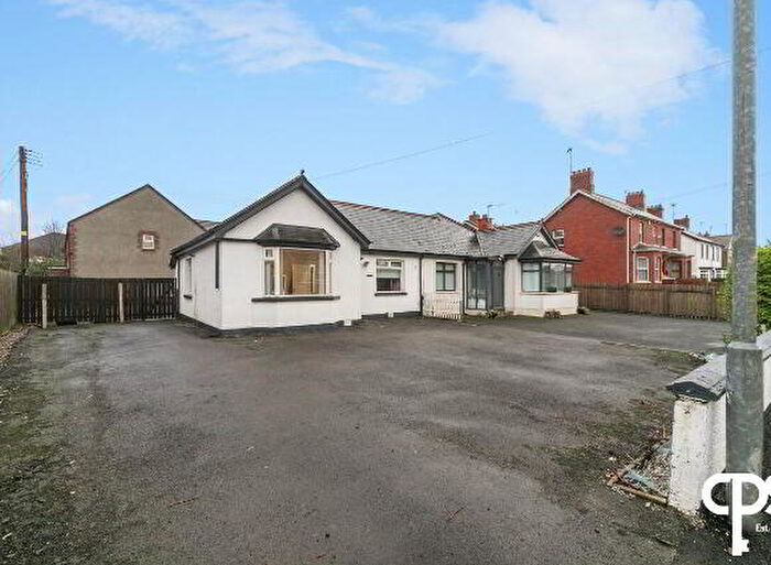 2 Bedroom Bungalows For Sale In Ballynahinch Road, Lisburn, BT27