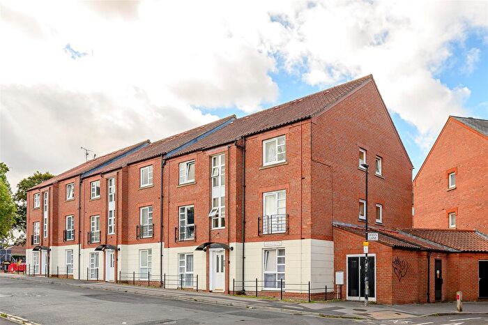 2 Bedroom Flat For Sale In Covent House, George Street, York, YO1