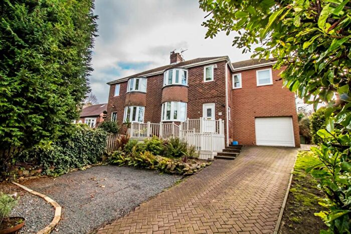4 Bedroom Semi-Detached House For Sale In New Road, Harraton, Washington, NE38