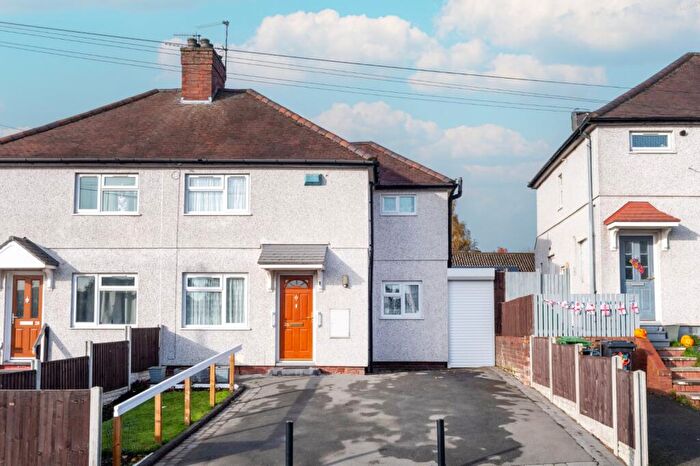 3 Bedroom Semi Detached House For Sale In Milton Street, Brierley Hill, West Midlands, DY5