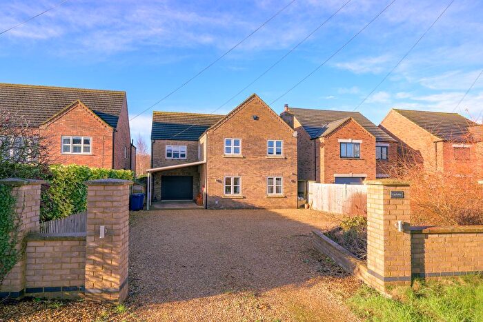 4 Bedroom Detached House For Sale In Gull Road, Guyhirn, Wisbech, Cambs, PE13