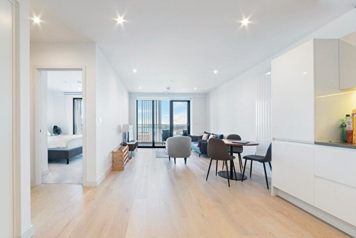 1 Bedroom Flat For Sale In Bonnet Street, London, E16