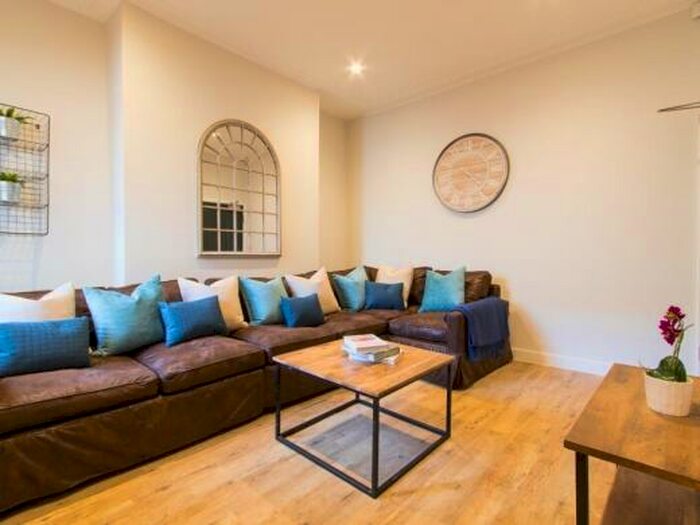 6 Bedroom Terraced House To Rent In Woodcroft Road, Liverpool, L15