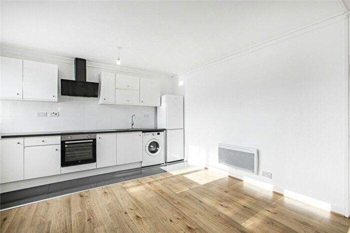 4 Bedroom Apartment To Rent In Hare Walk, London, N1