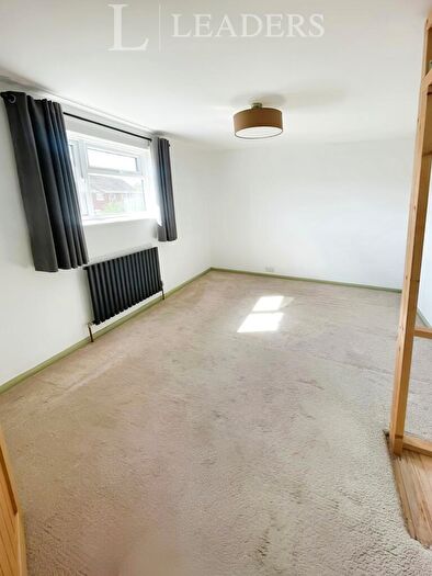 2 Bedroom End Of Terrace House To Rent In Chestnut Grove, PO22