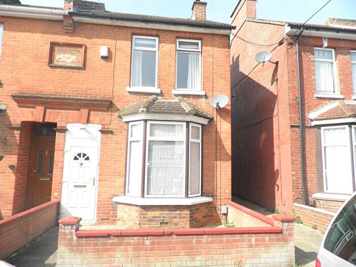 3 Bedroom Property To Rent In Francis Road, Ashford, TN23