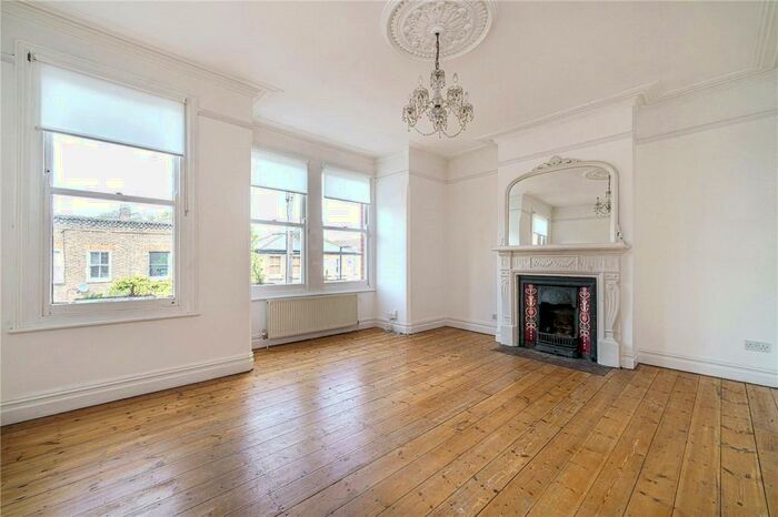 2 Bedroom Apartment To Rent In Hindmans Road, East Dulwich, London, SE22